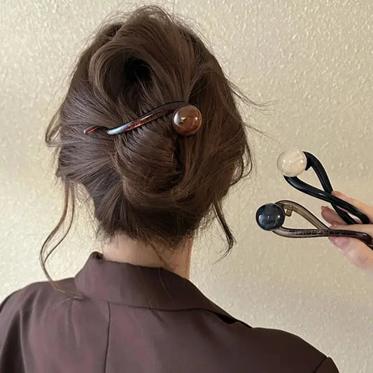 twisted pearl hair clip for women
