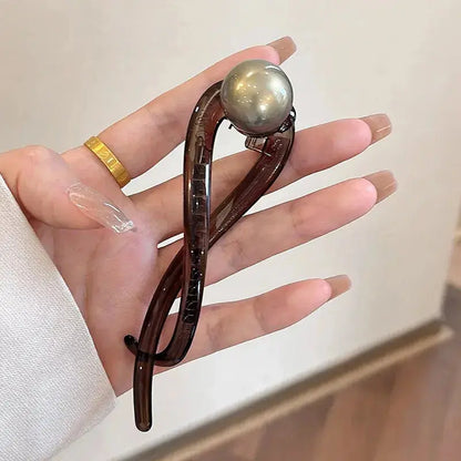 twisted pearl hair clip for women