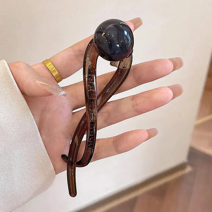 twisted pearl hair clip for women